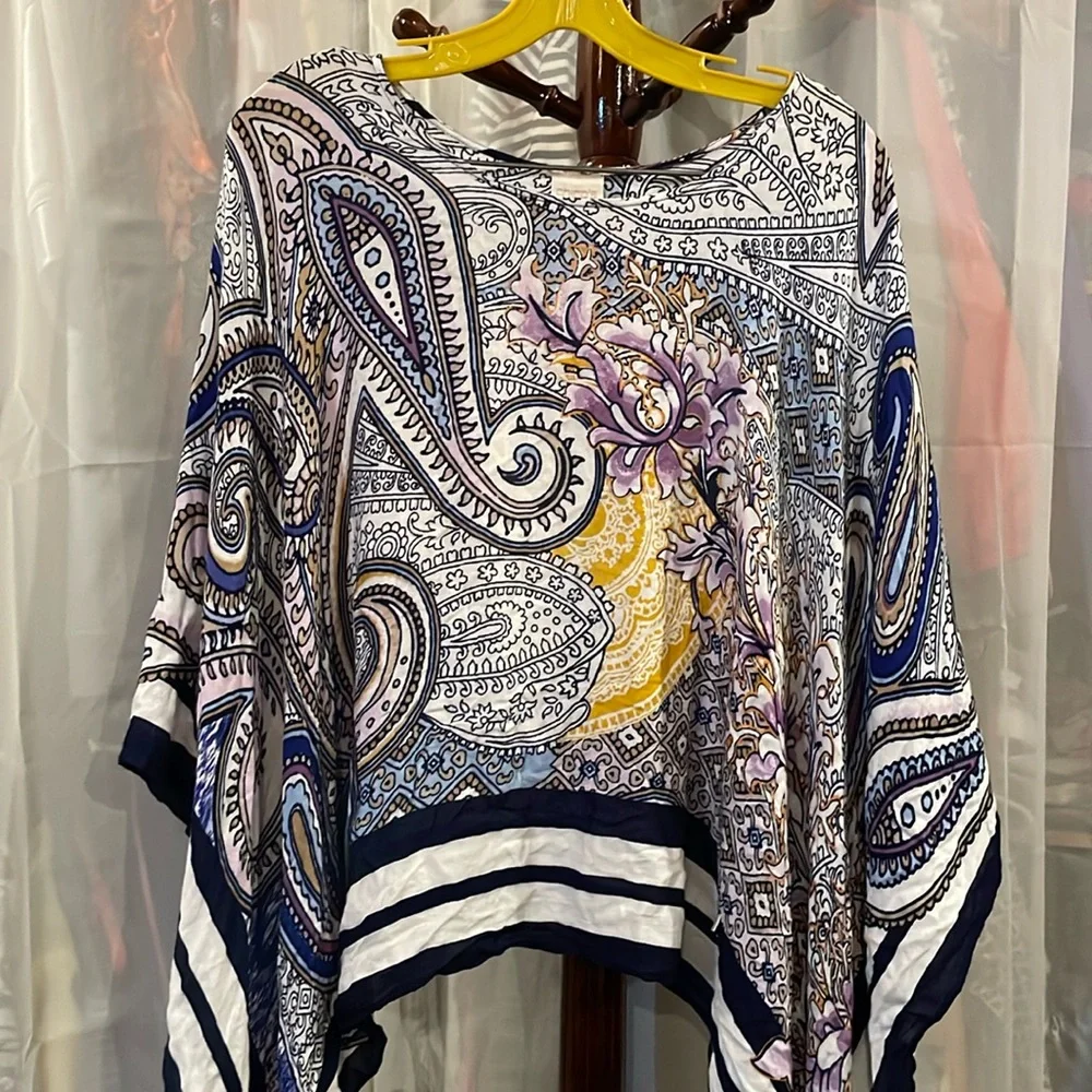 NWOT Chico’s Viscose Floral Paisley Tassel Shawl Shrug Poncho